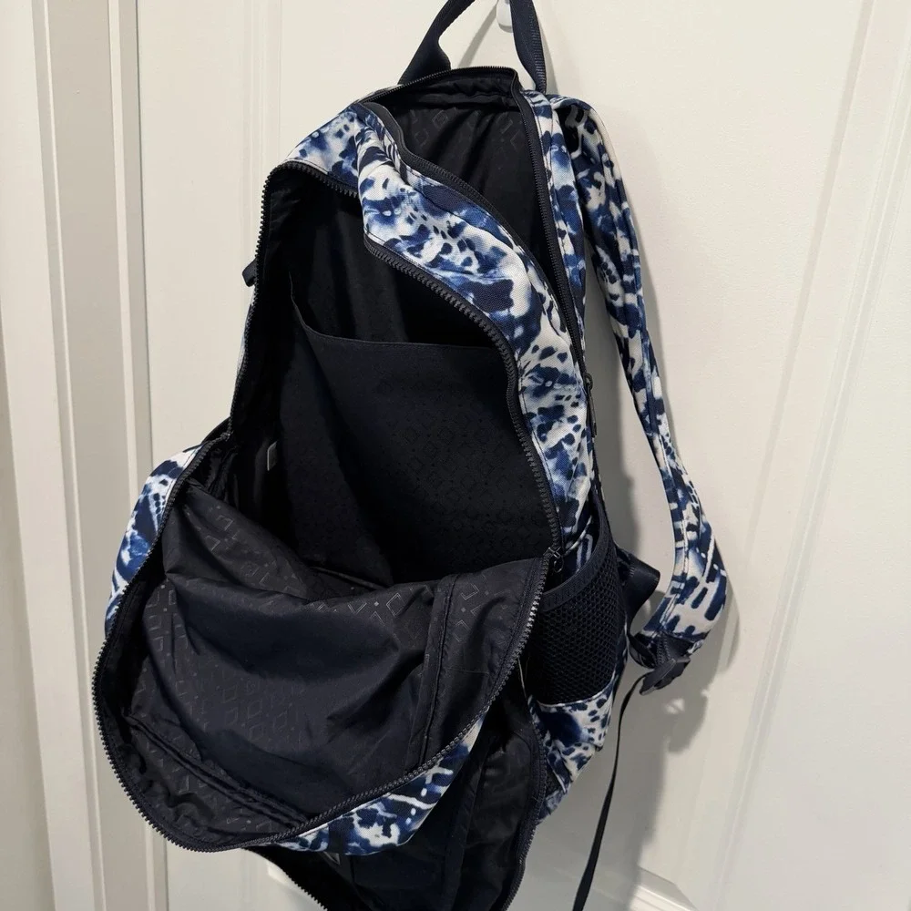Vera Bradley Small Backpack In The Island Tile Blue Pattern. Excellent Condition